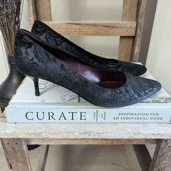 Gucci Leather Pumps - Picture 2 of 13